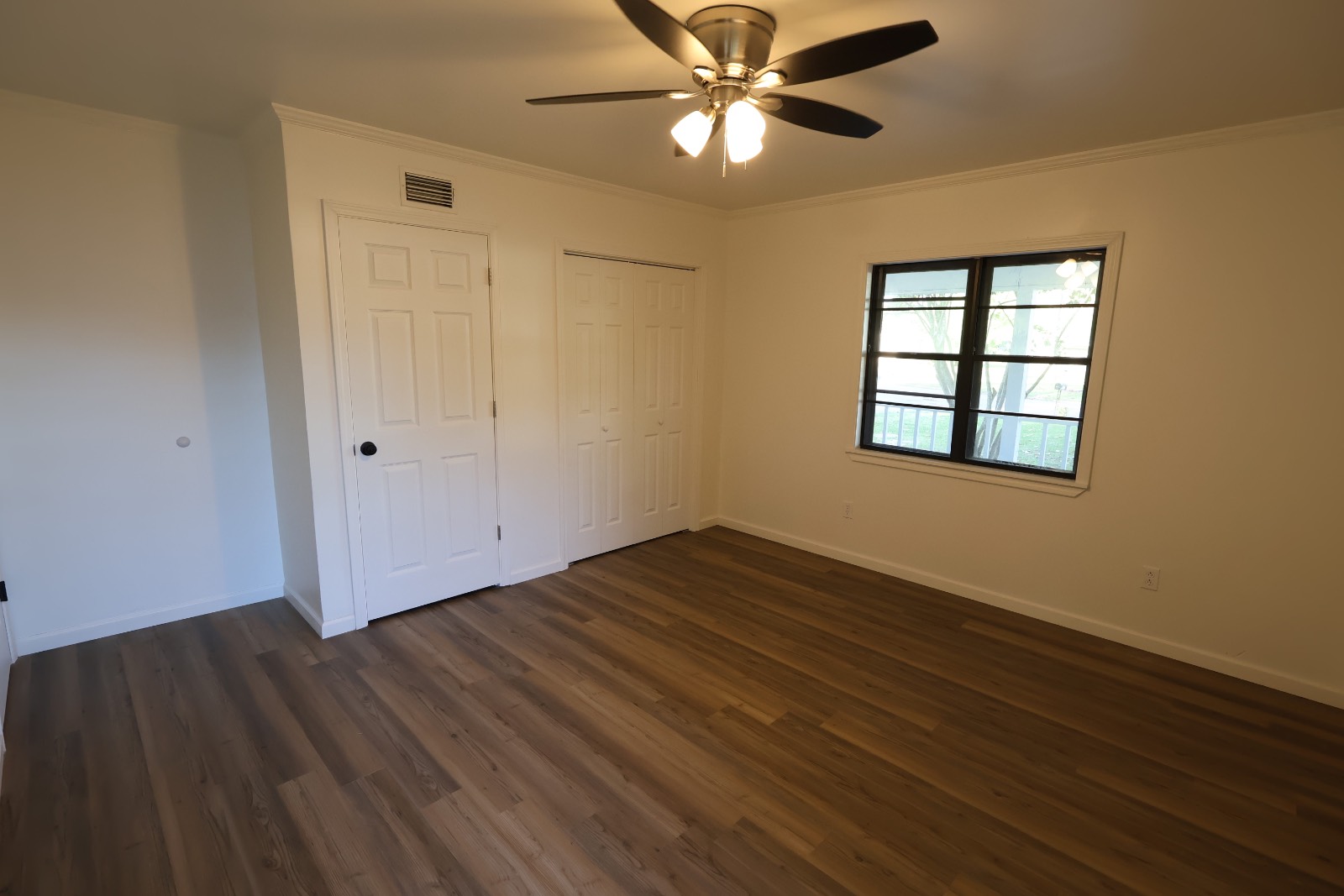 1301 Meadowbrook Lane