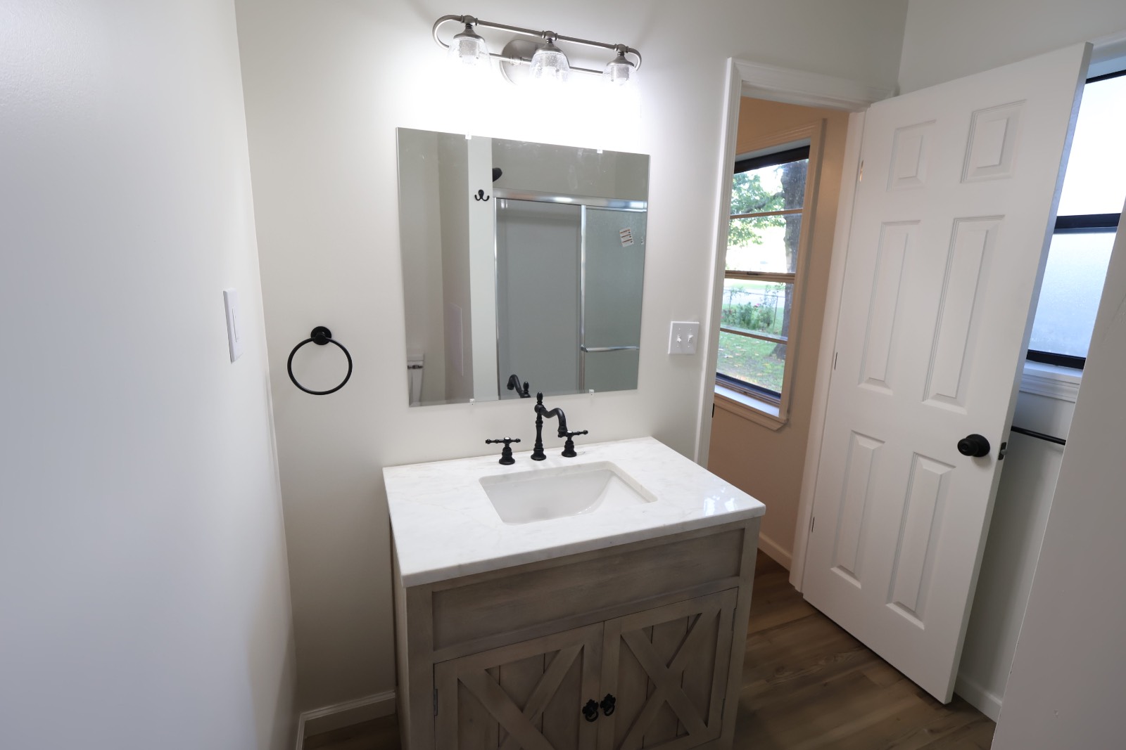 1301 Meadowbrook Lane