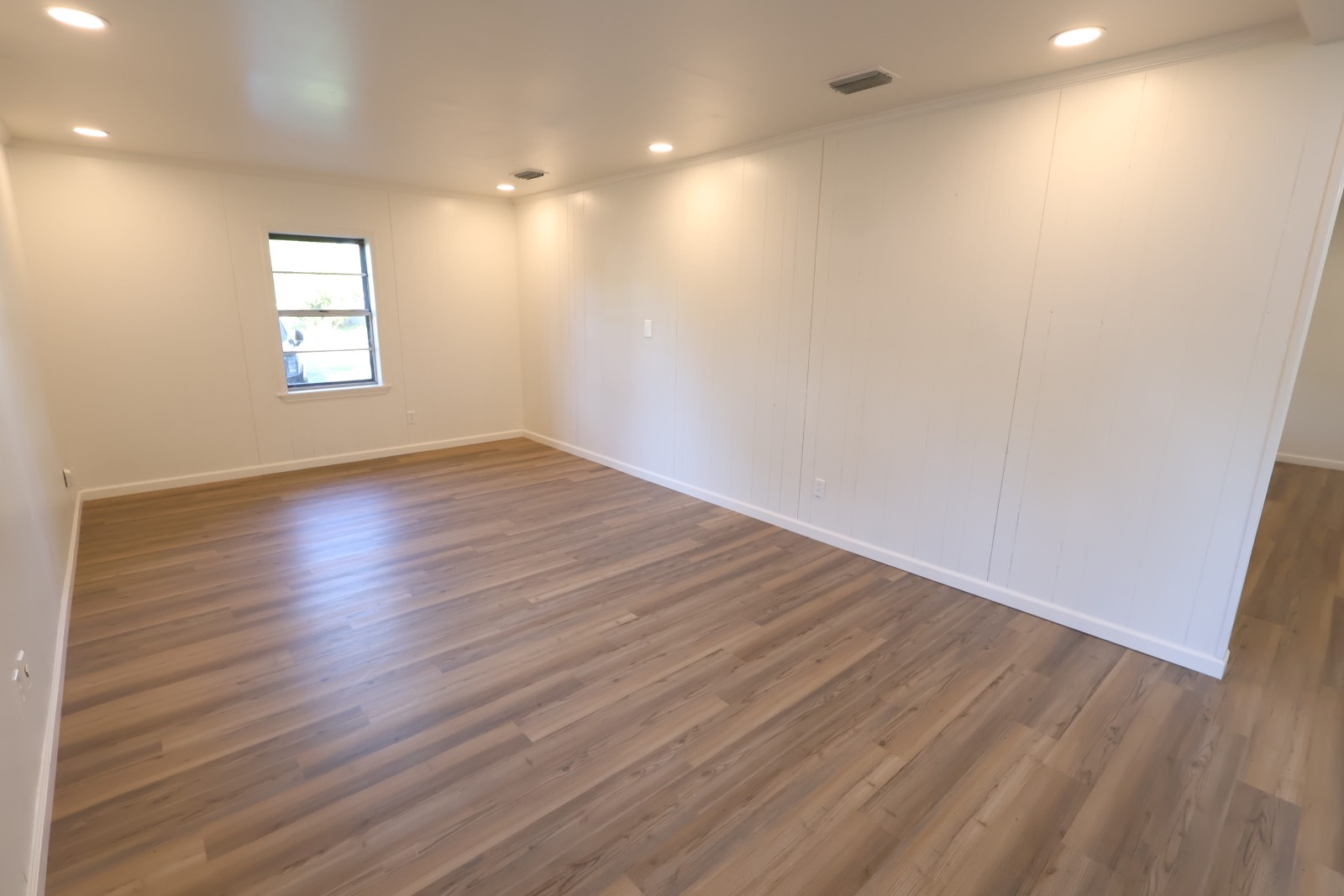 1301 Meadowbrook Lane