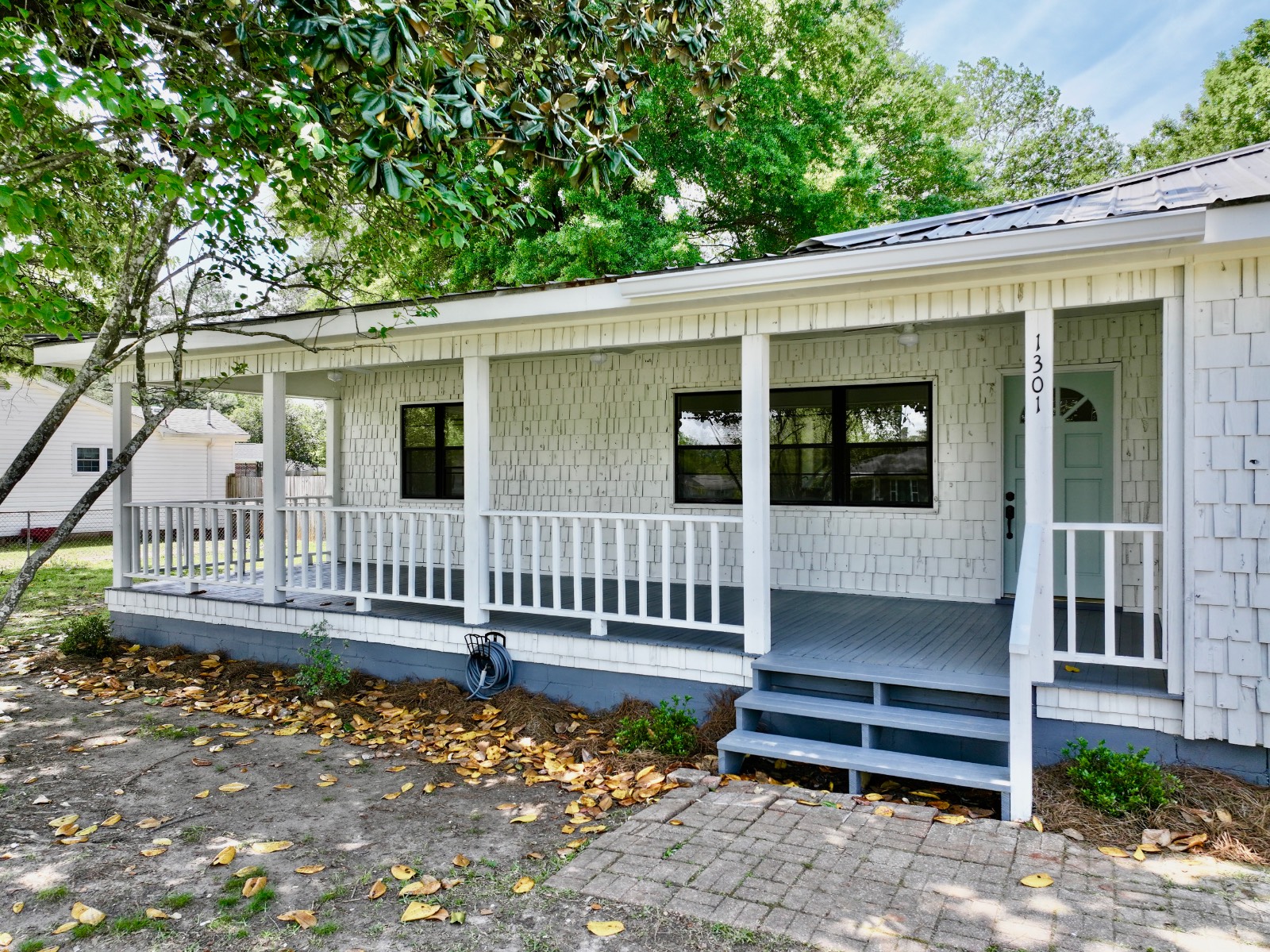 1301 Meadowbrook Lane