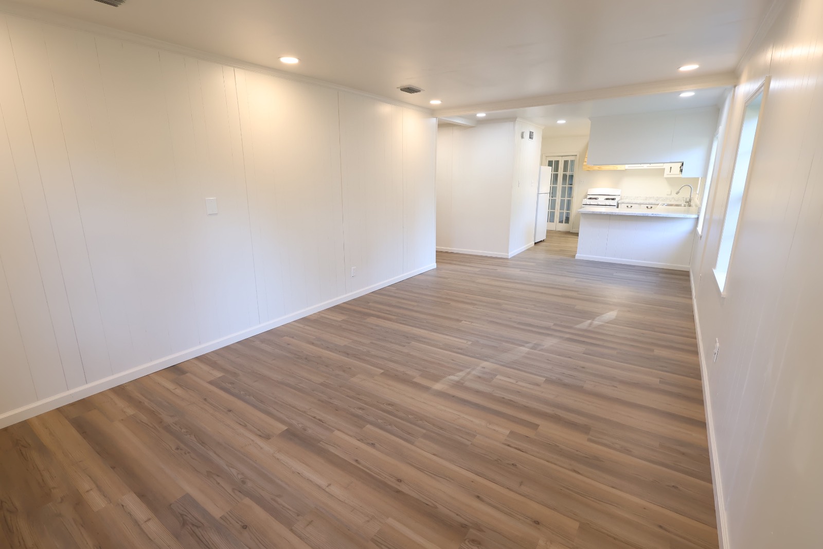 1301 Meadowbrook Lane