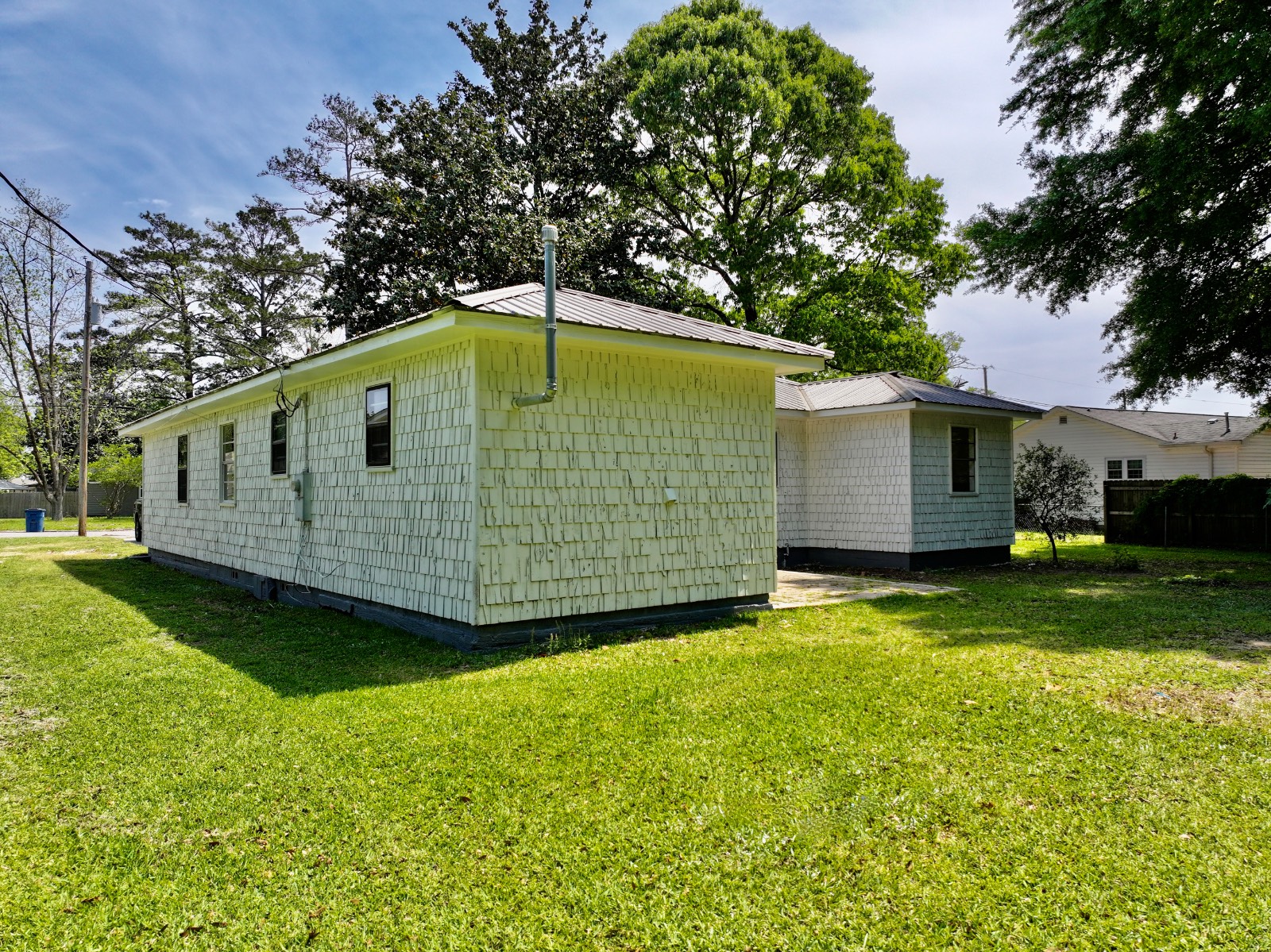 1301 Meadowbrook Lane