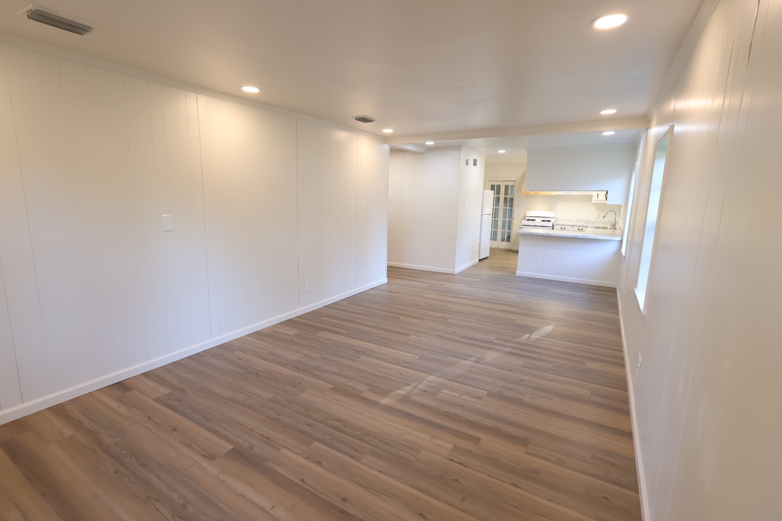 1301 Meadowbrook Lane