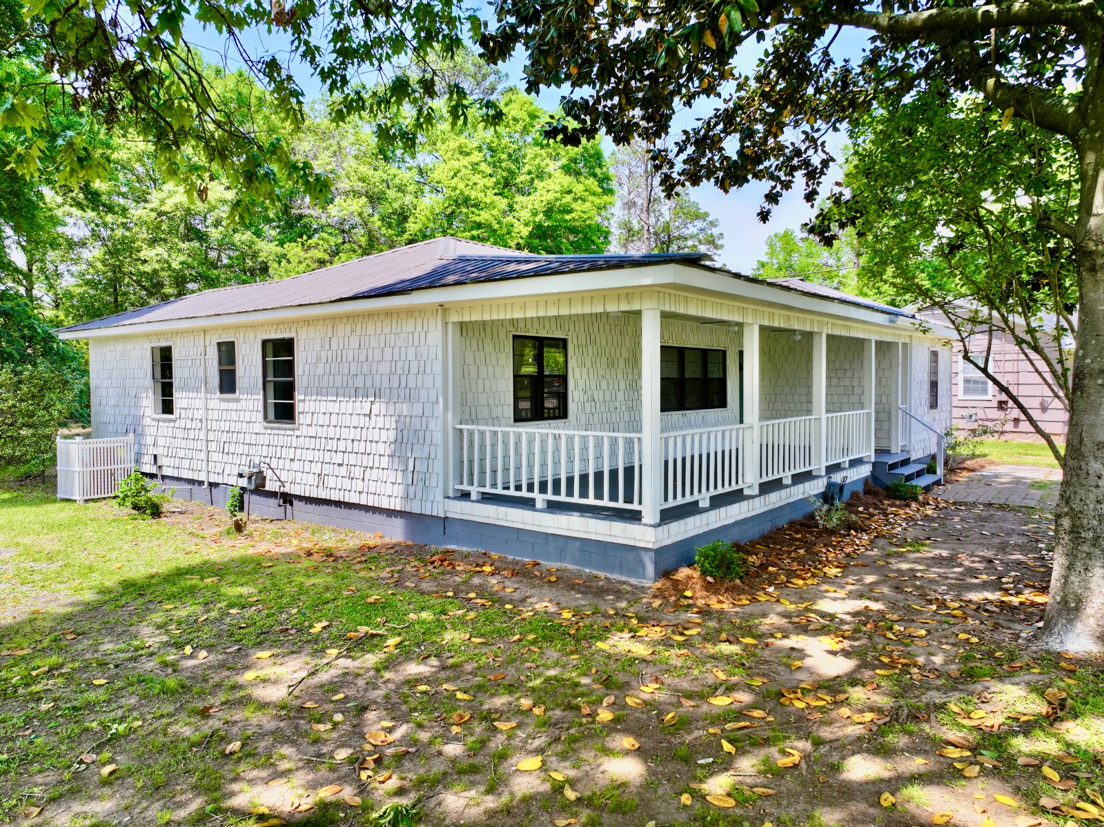 1301 Meadowbrook Lane