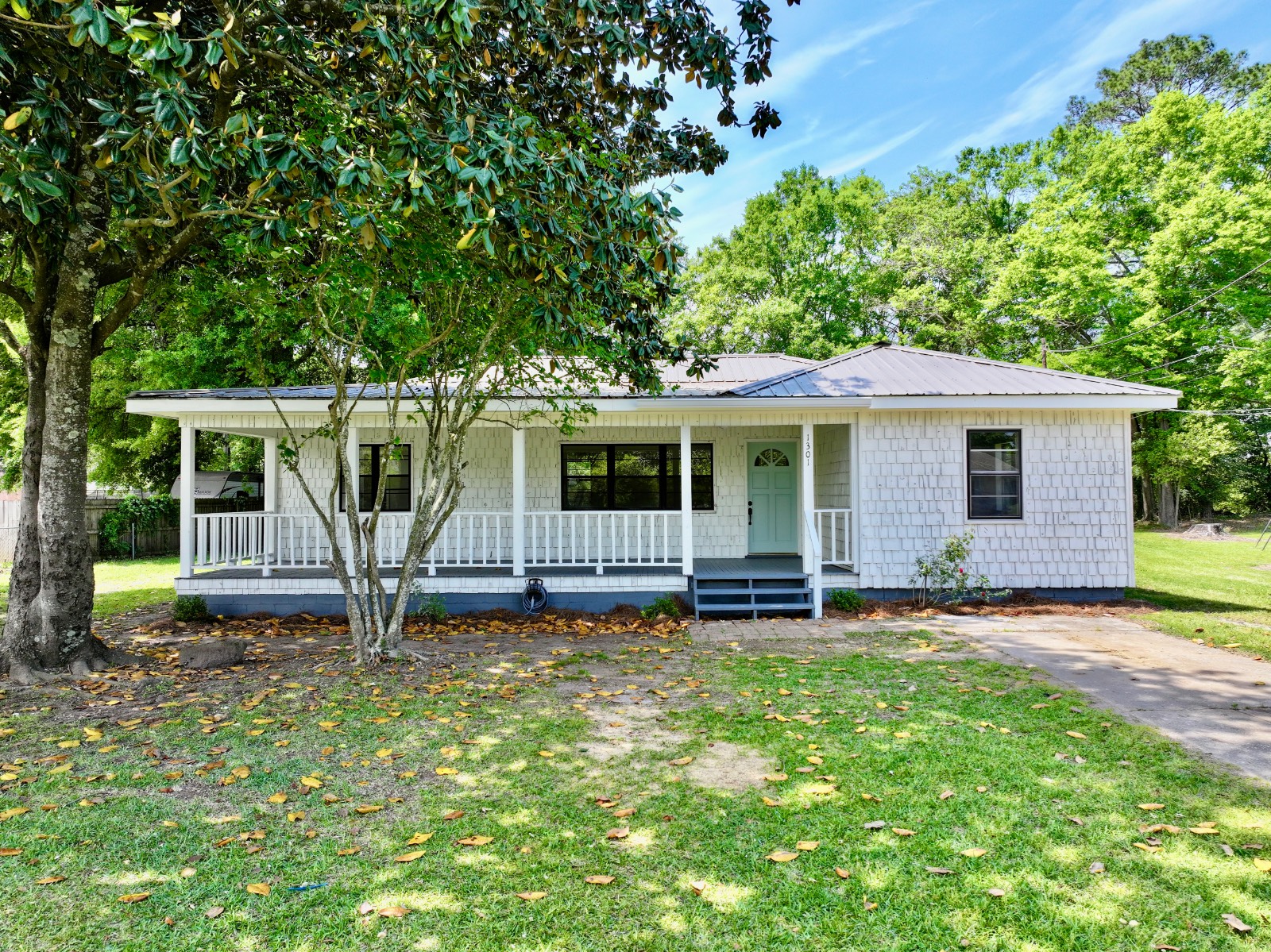 1301 Meadowbrook Lane