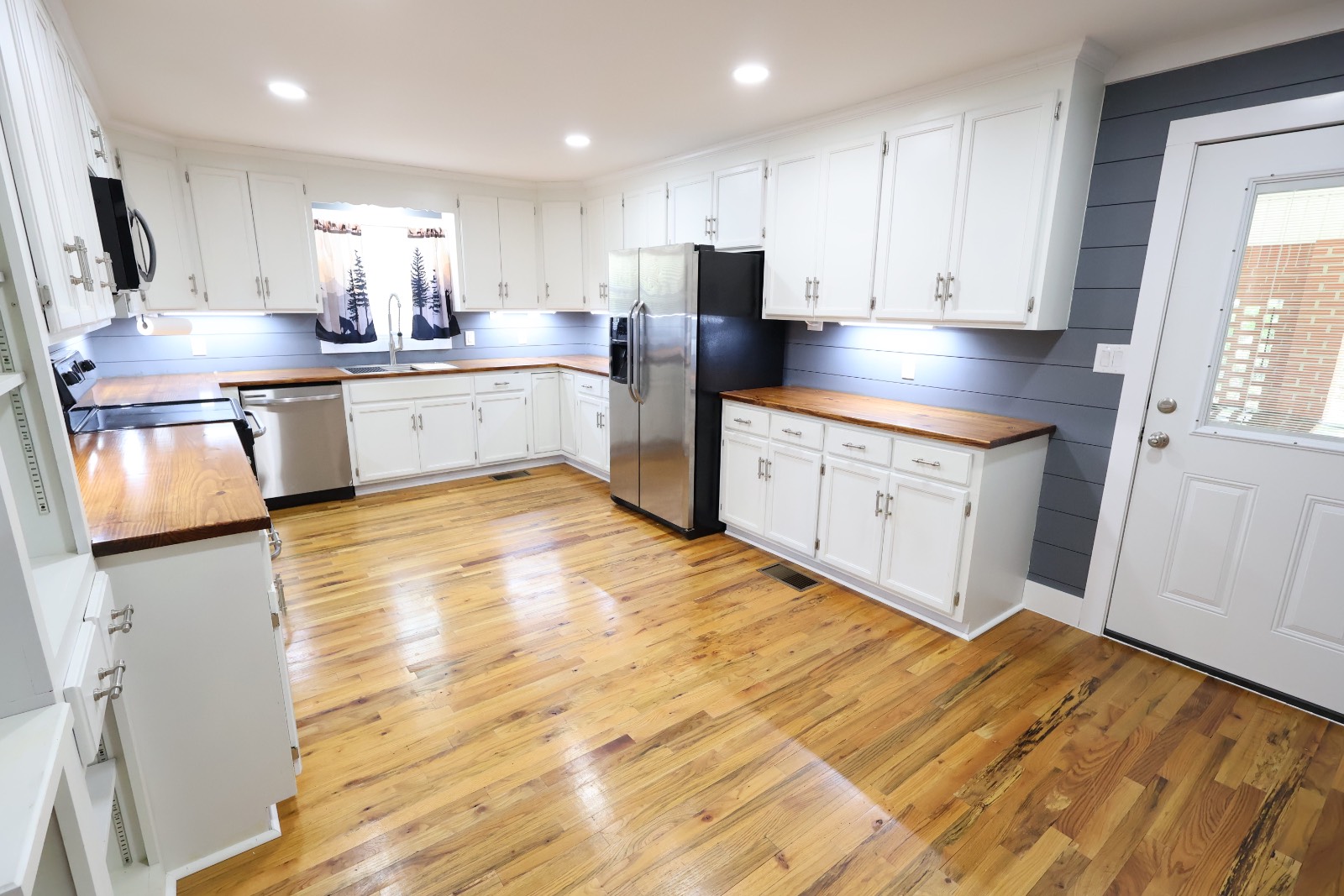 180 Half Acre Circle