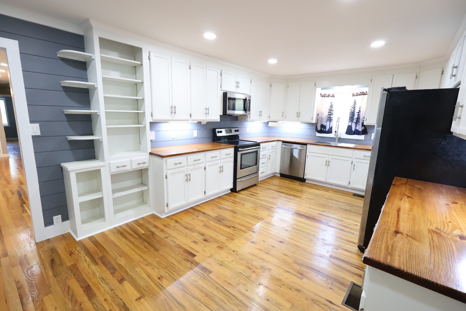 180 Half Acre Circle
