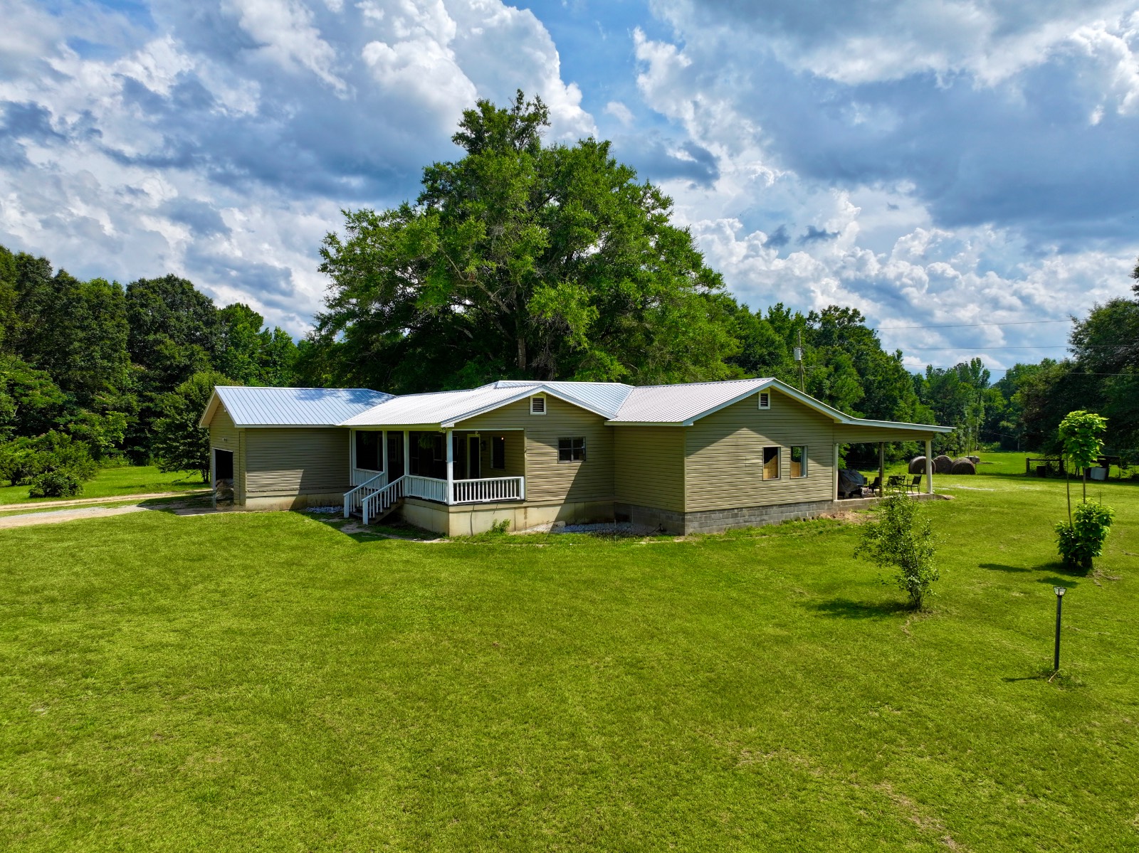 90 Holmes Drive