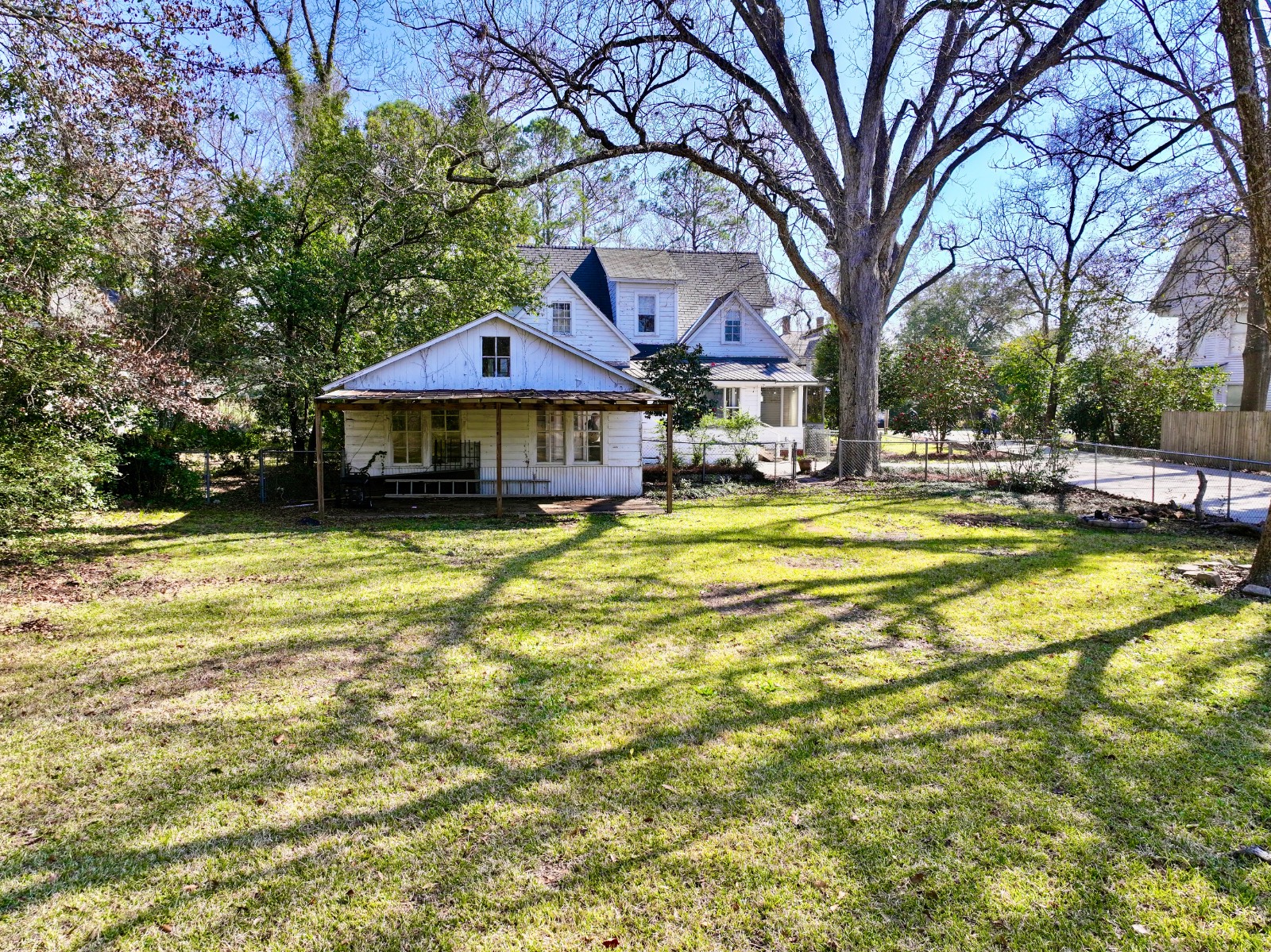 309 College Ave