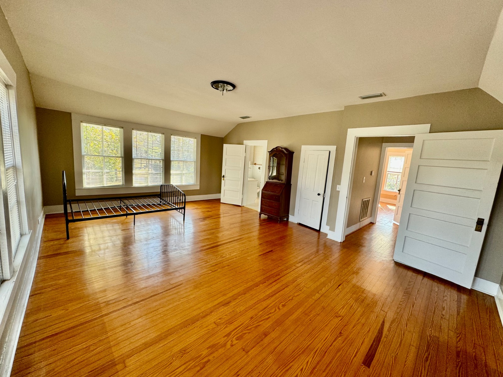 309 College Ave