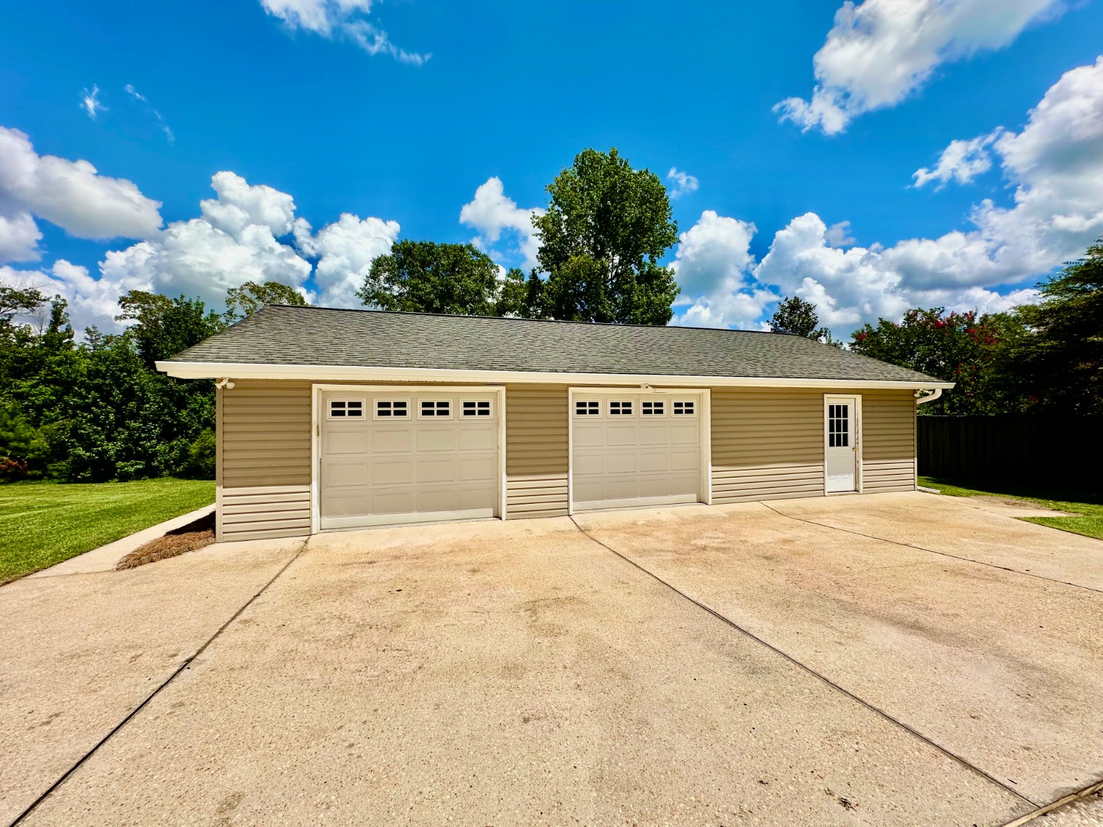 815 Edgewood Drive