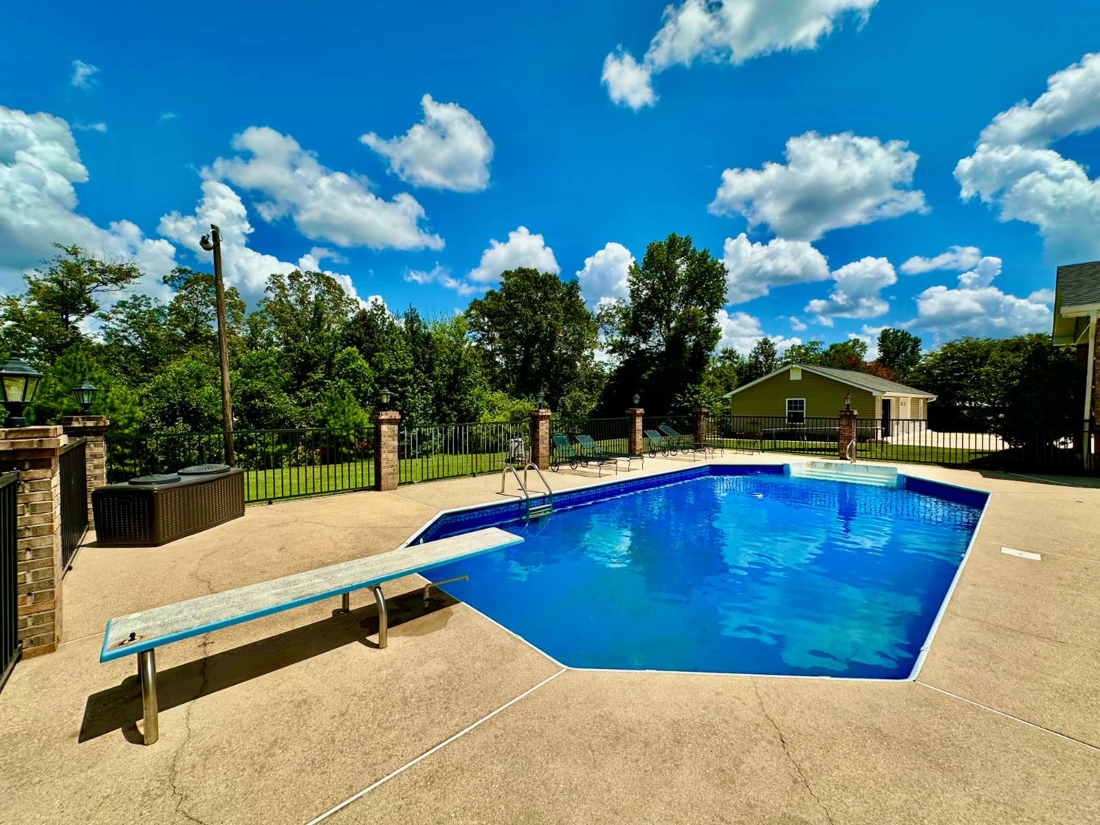 815 Edgewood Drive