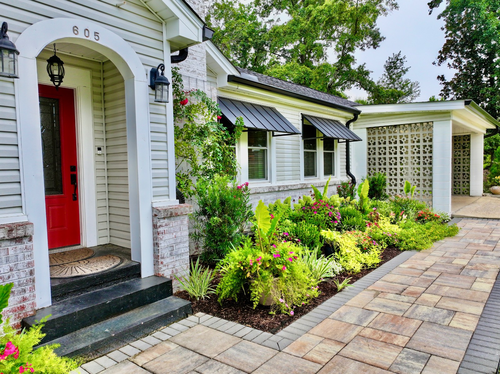 605 Foster Avenue