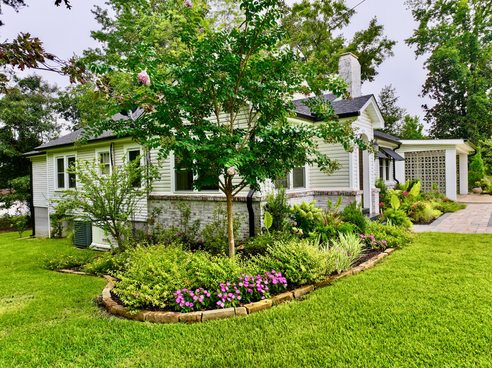 605 Foster Avenue