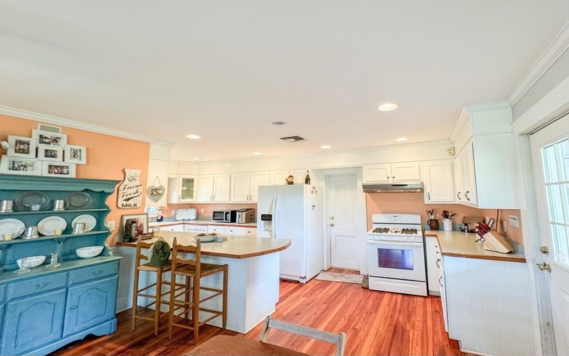 2006 Evergreen Road