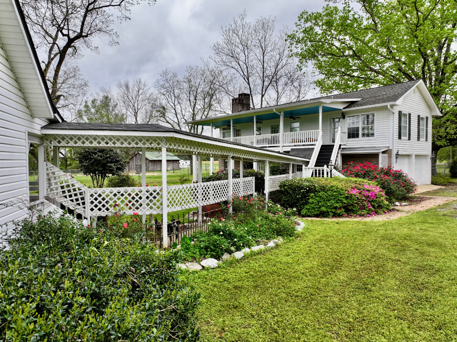 2006 Evergreen Road
