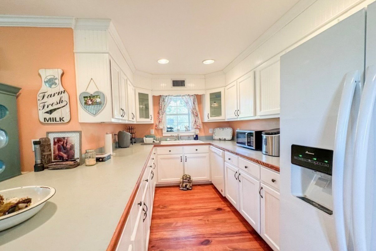 2006 Evergreen Road