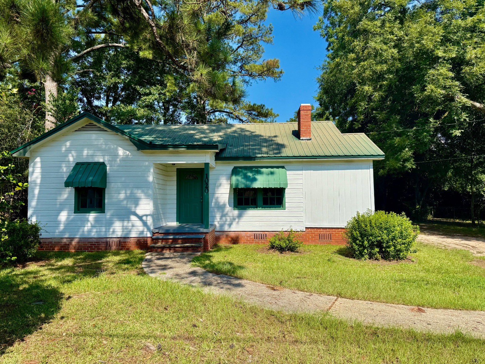 1020 Forest Ave