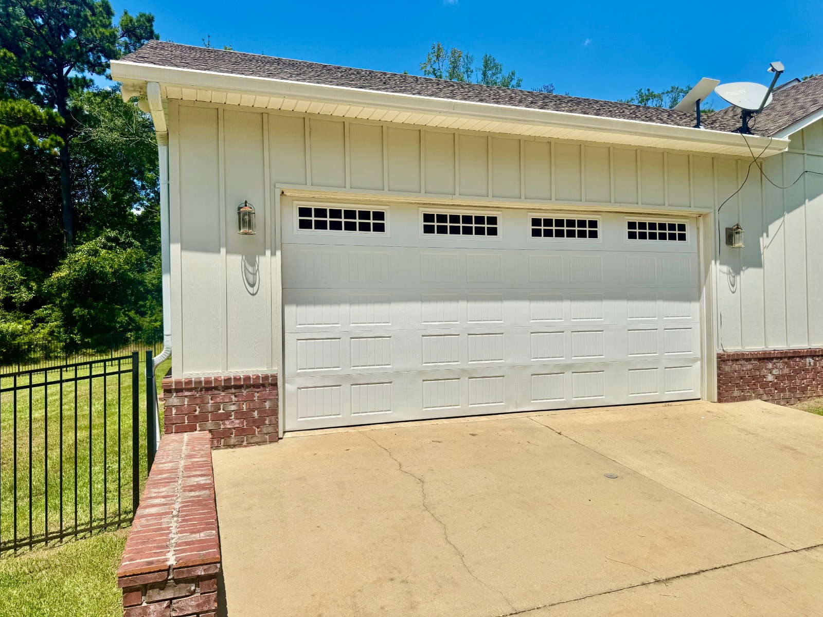 825 Whitehead Lane