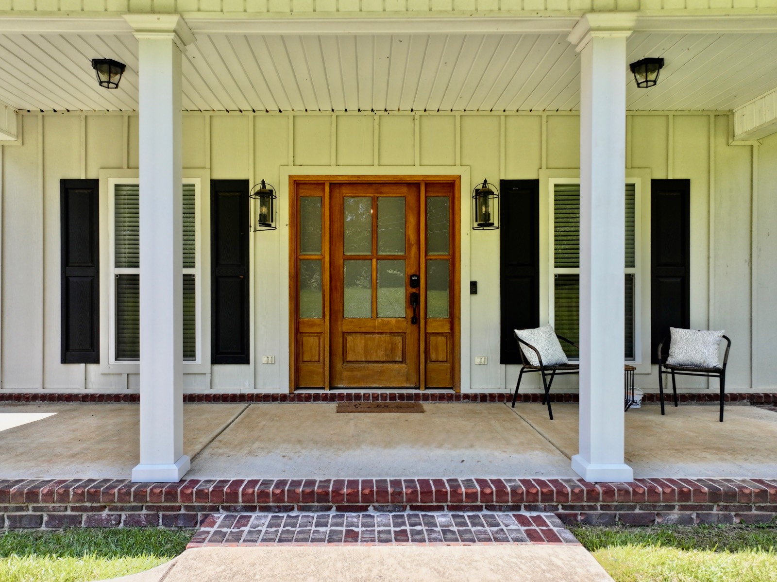 825 Whitehead Lane