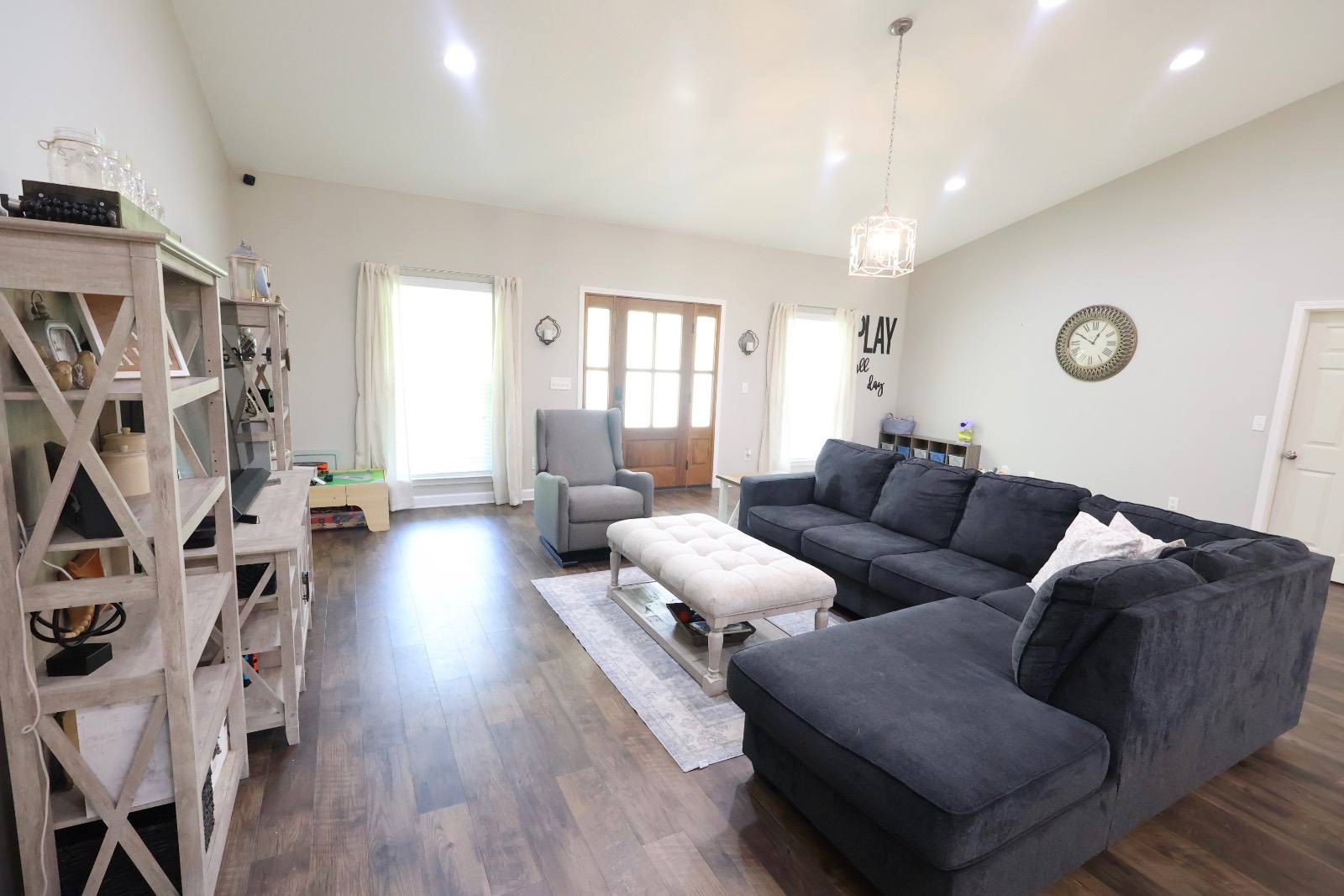 825 Whitehead Lane