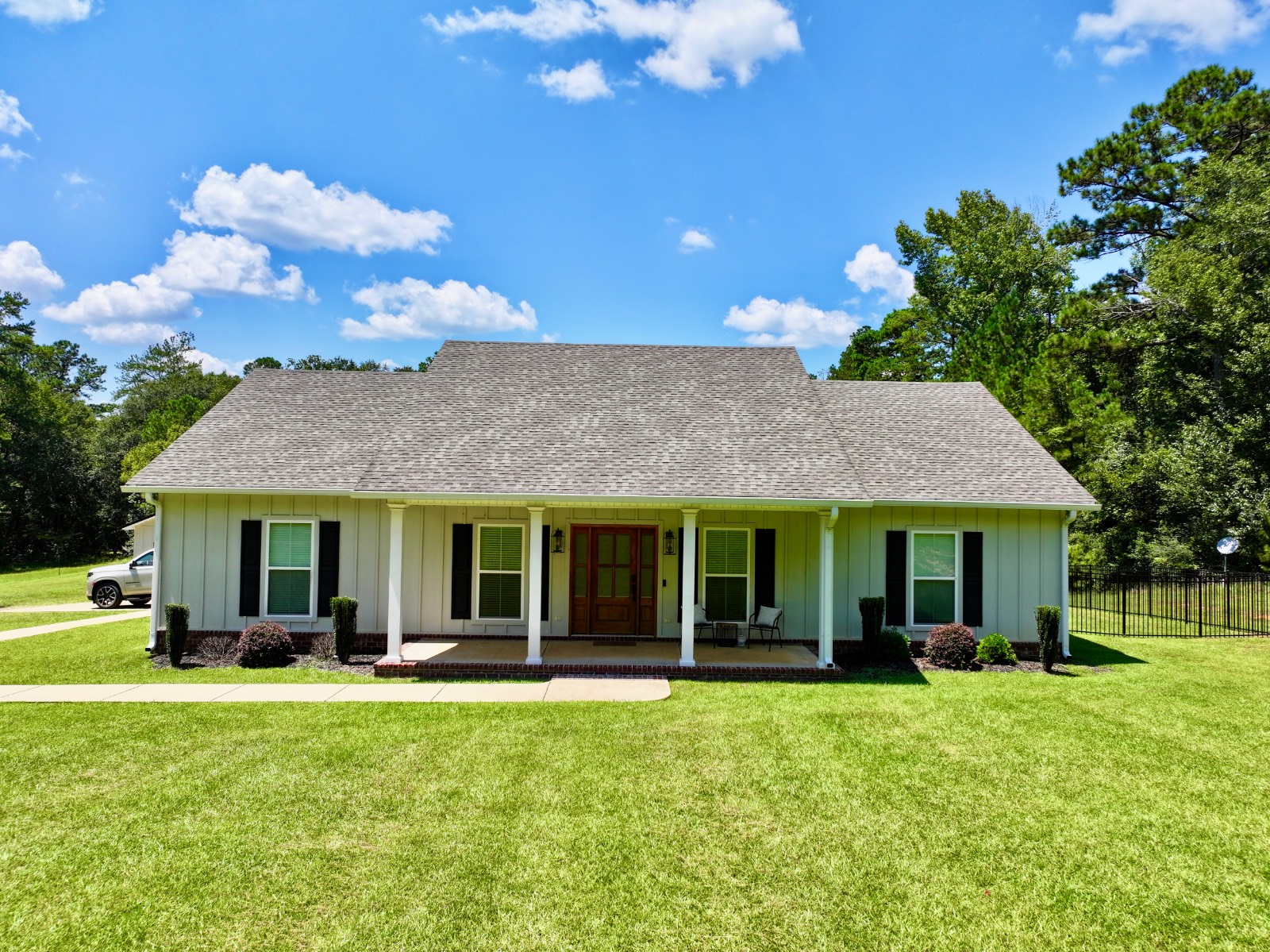 825 Whitehead Lane