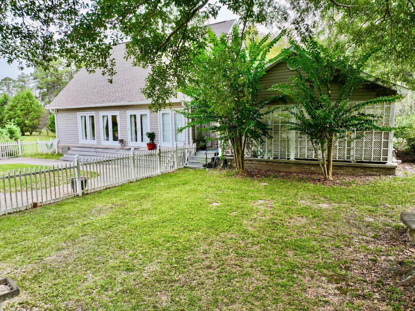1560 Linwood Drive