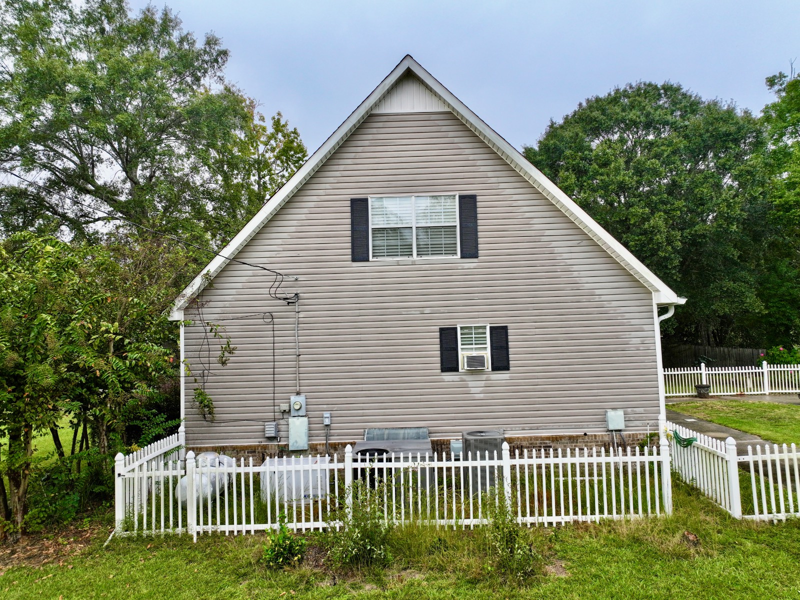 1560 Linwood Drive