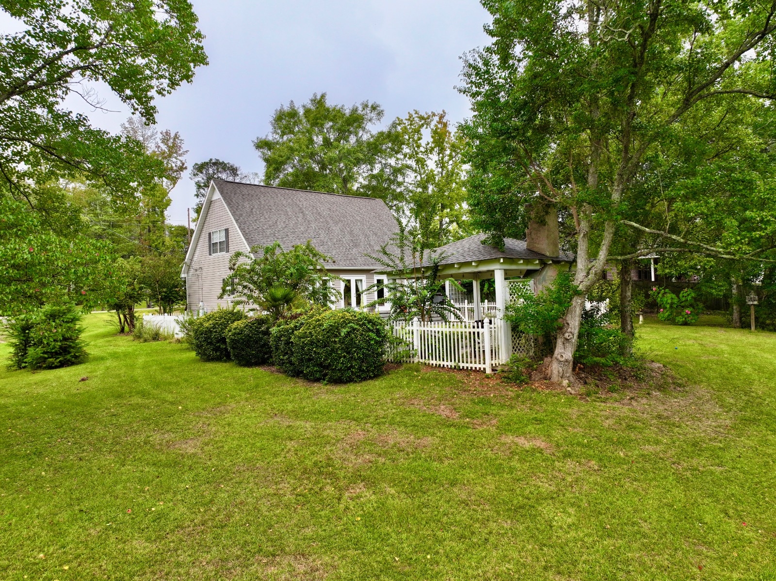 1560 Linwood Drive