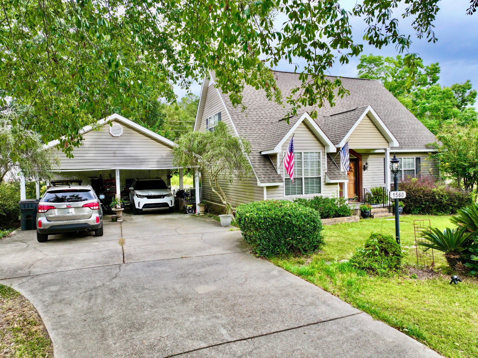 1560 Linwood Drive