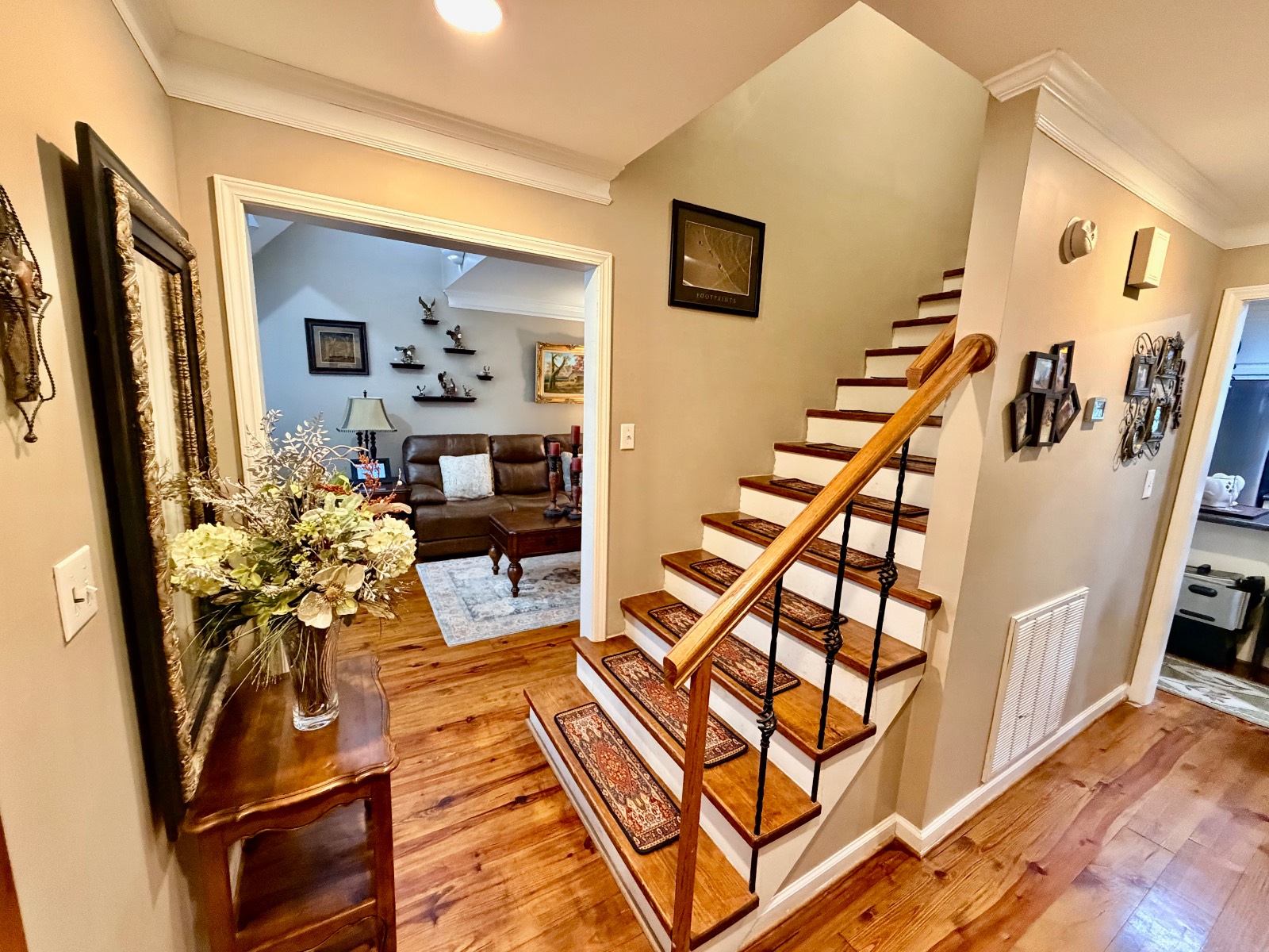 1560 Linwood Drive