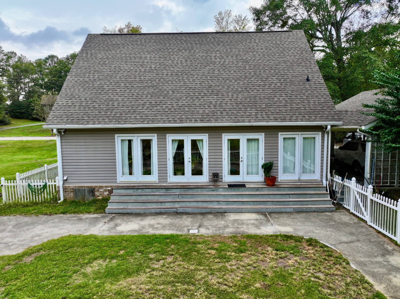 1560 Linwood Drive