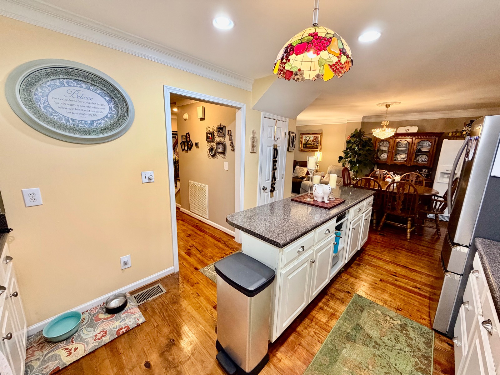 1560 Linwood Drive