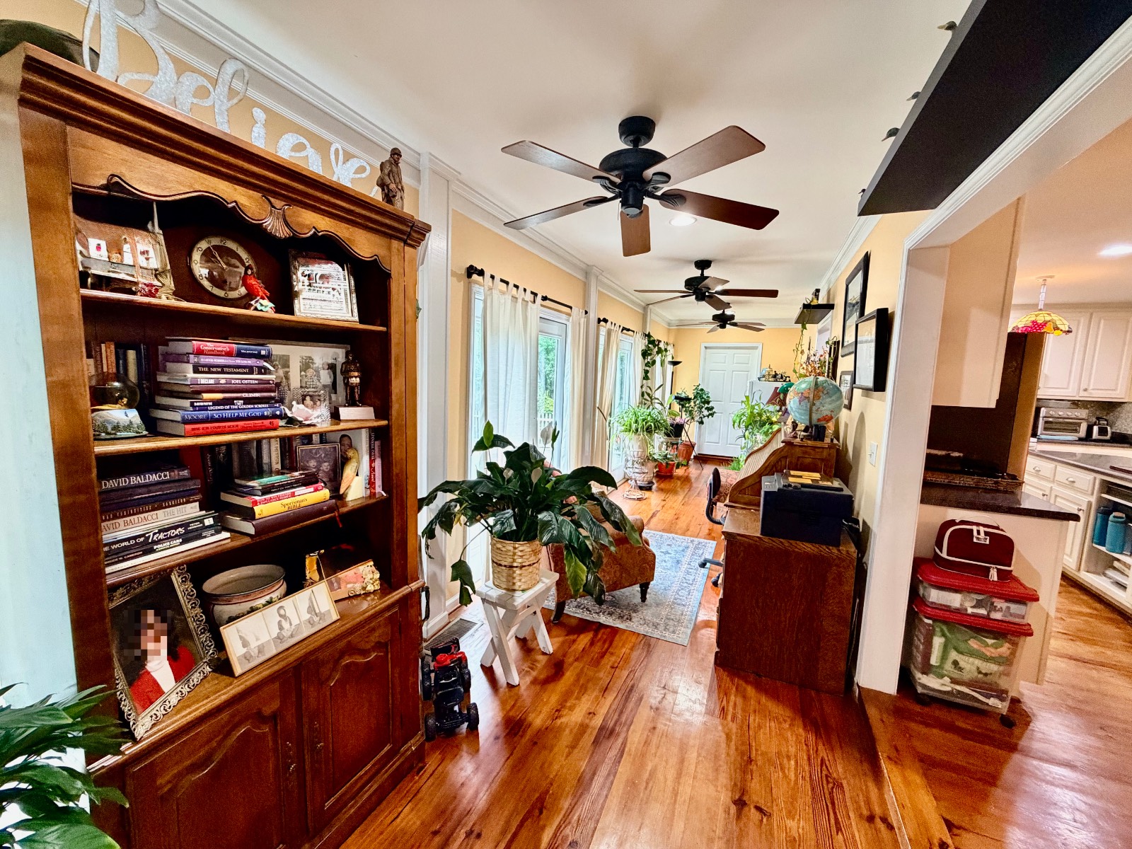 1560 Linwood Drive