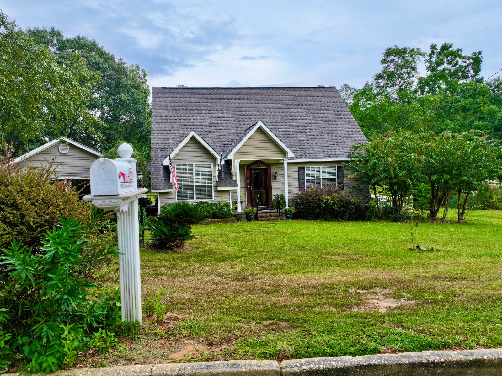 1560 Linwood Drive
