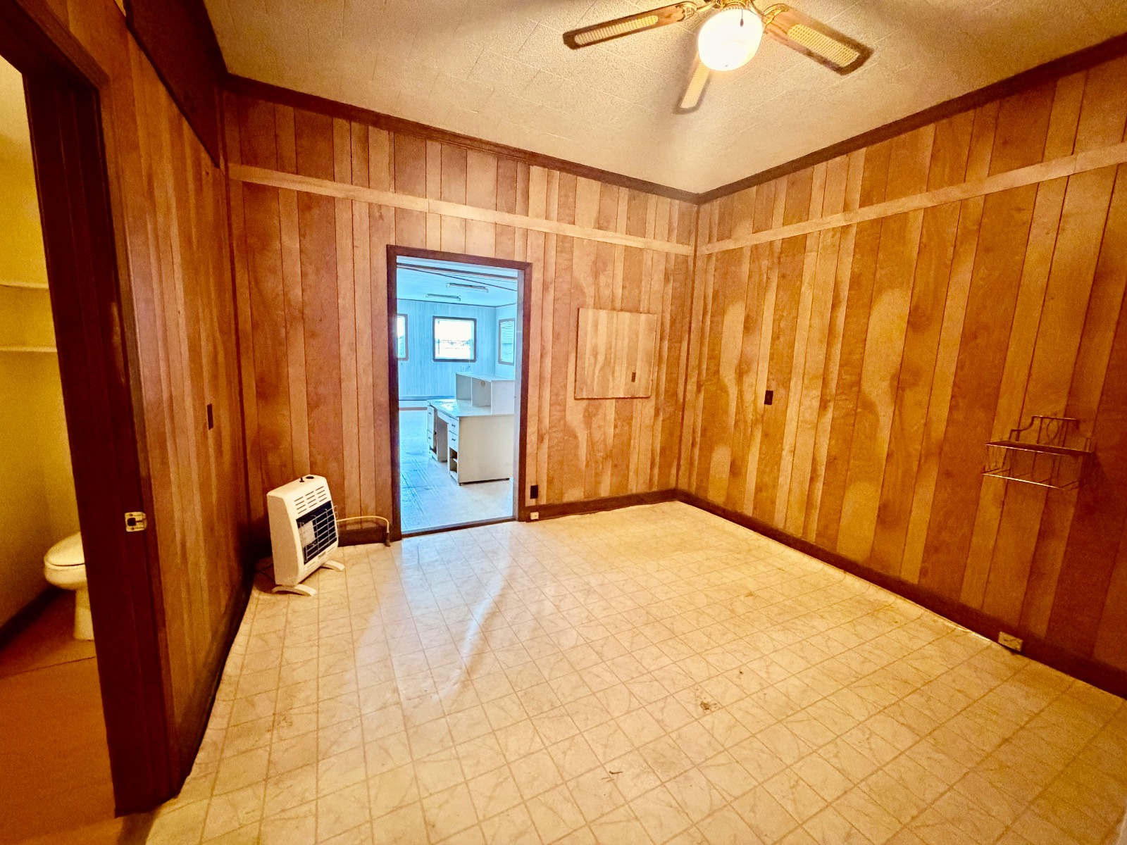 2056 Old Highway 5 S