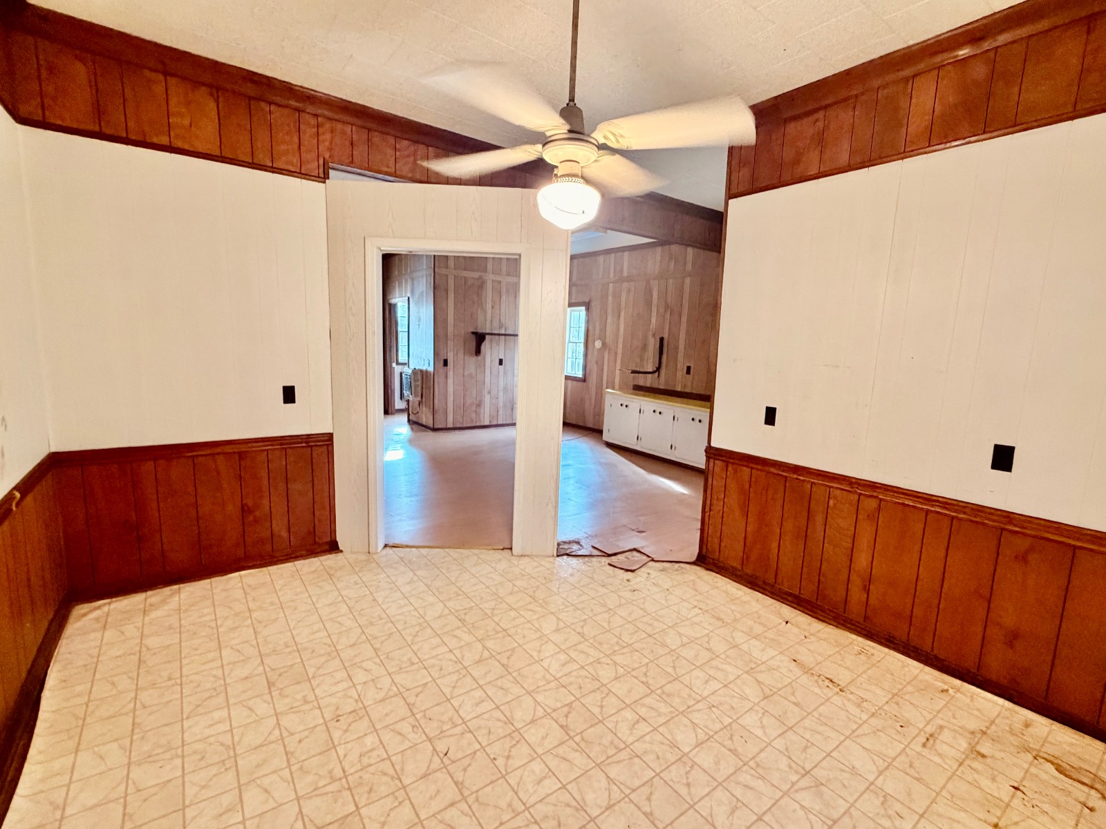 2056 Old Highway 5 S