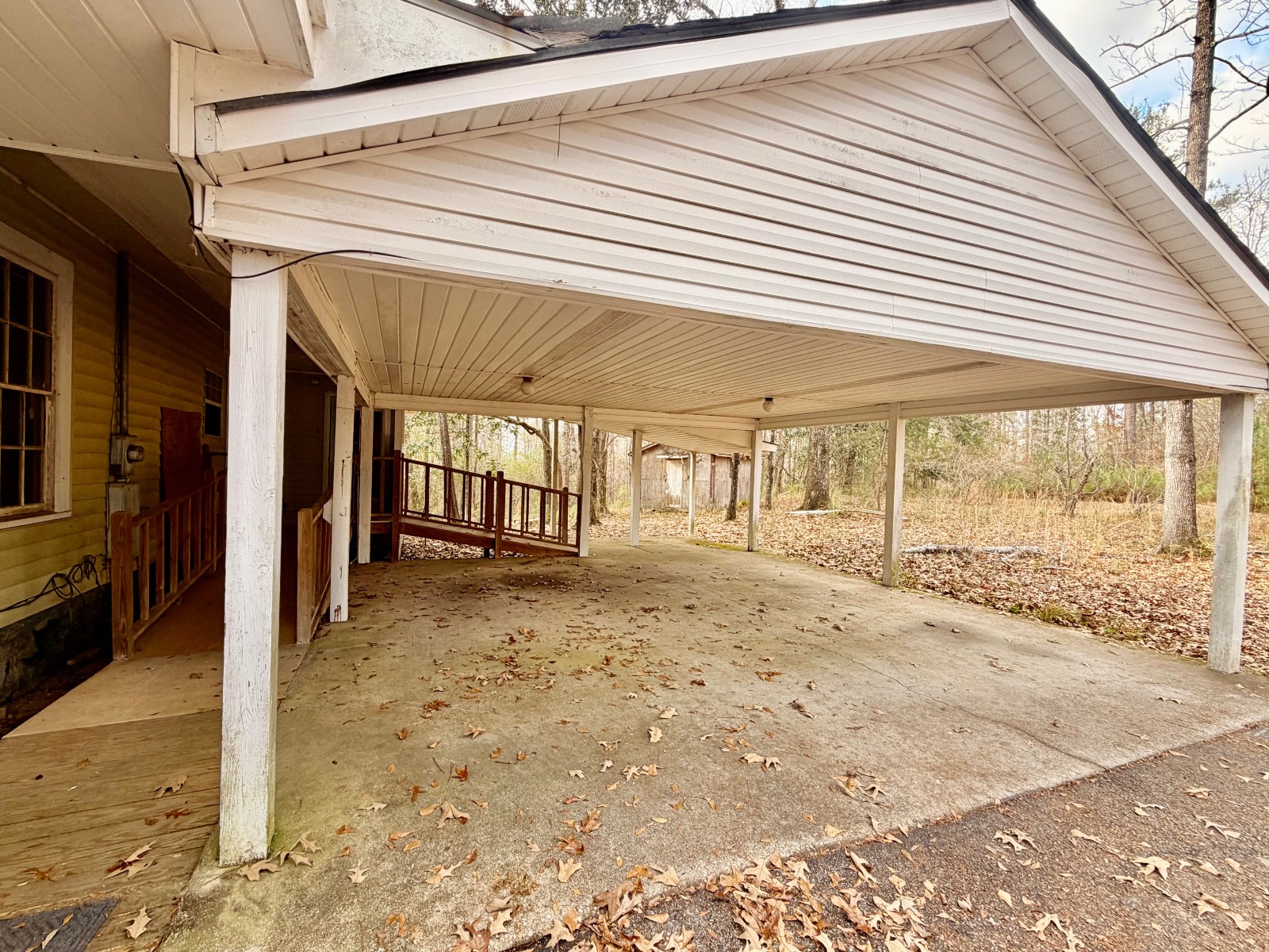 2056 Old Highway 5 S