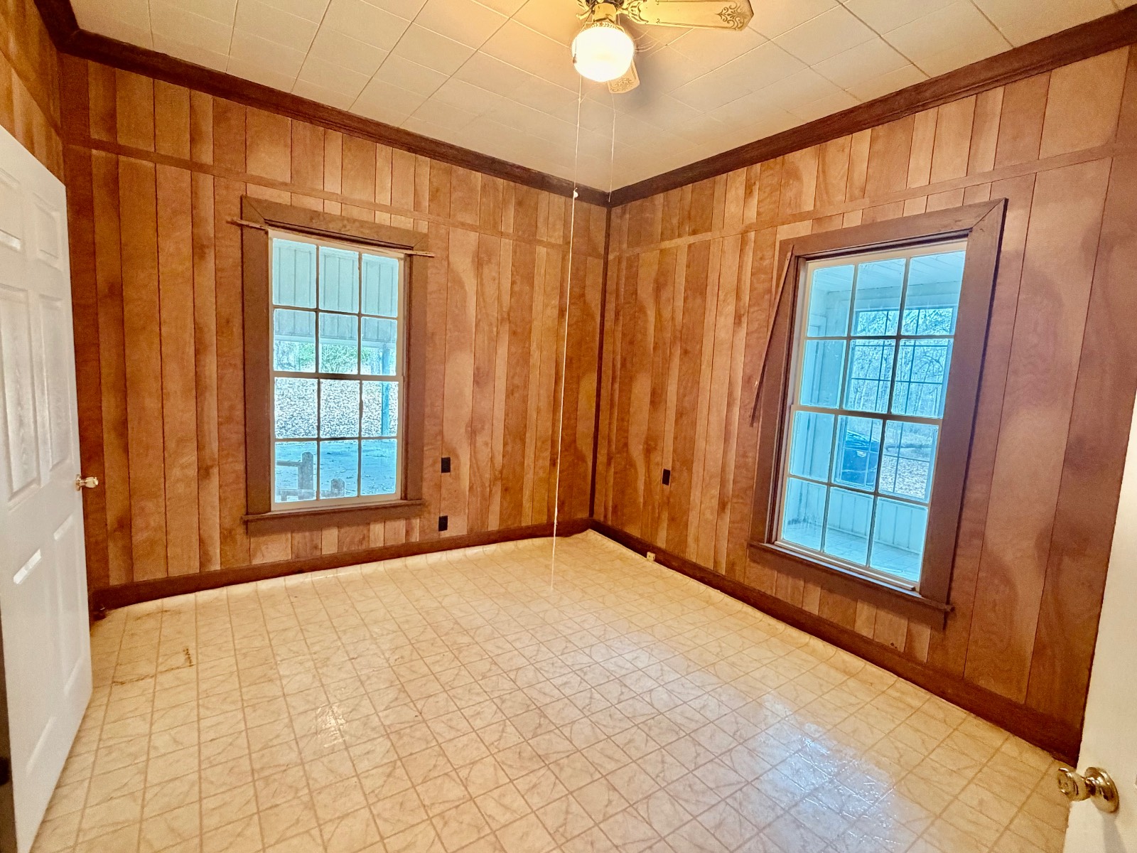 2056 Old Highway 5 S