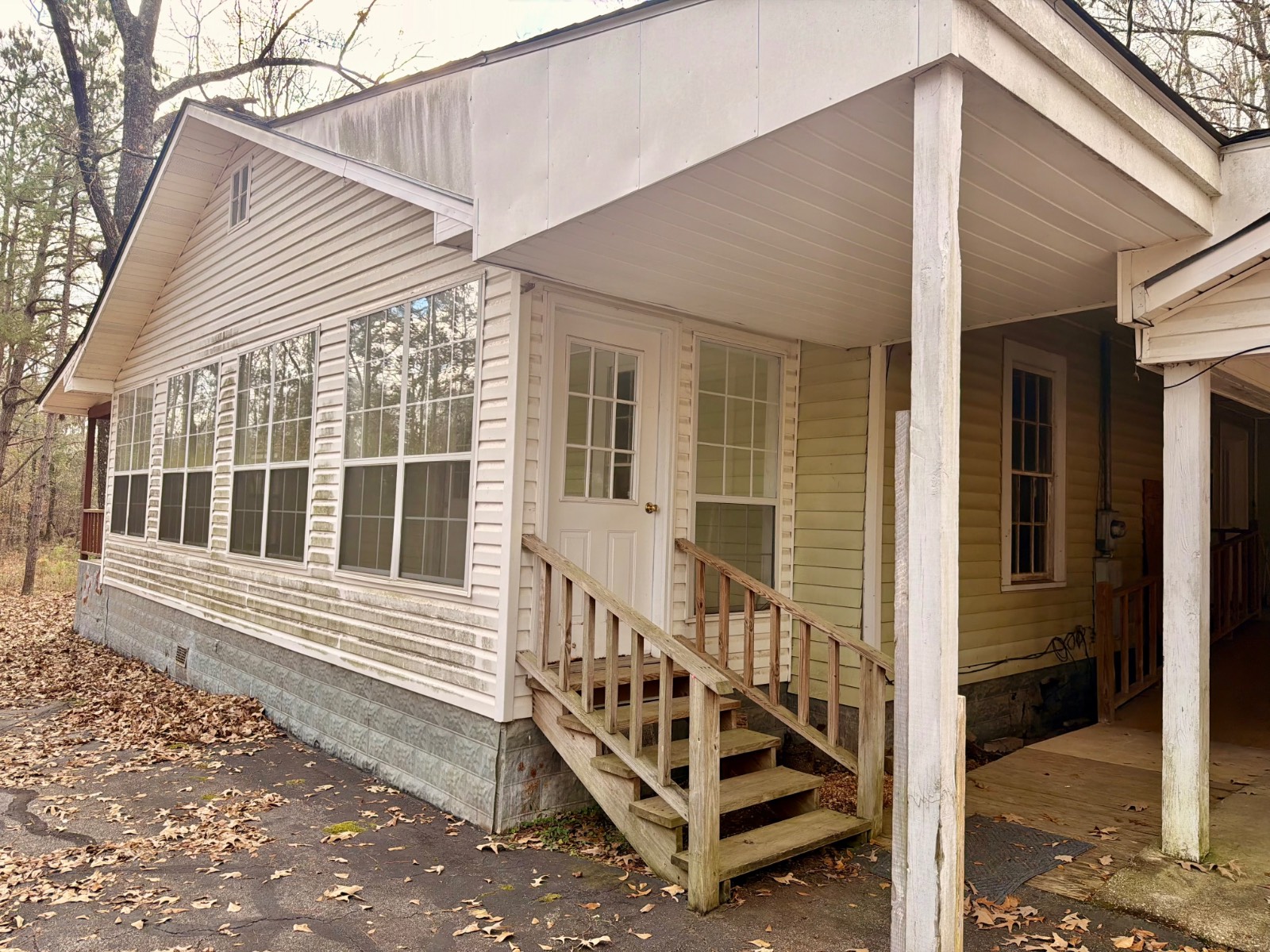 2056 Old Highway 5 S