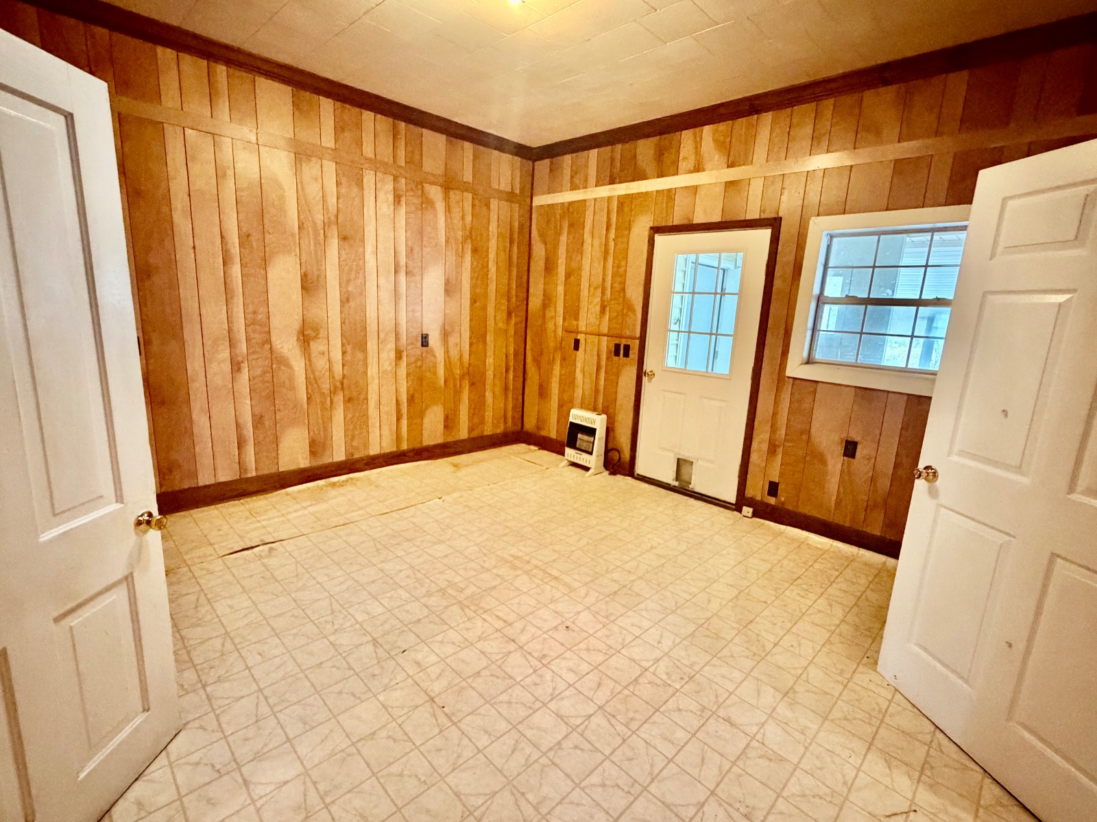 2056 Old Highway 5 S