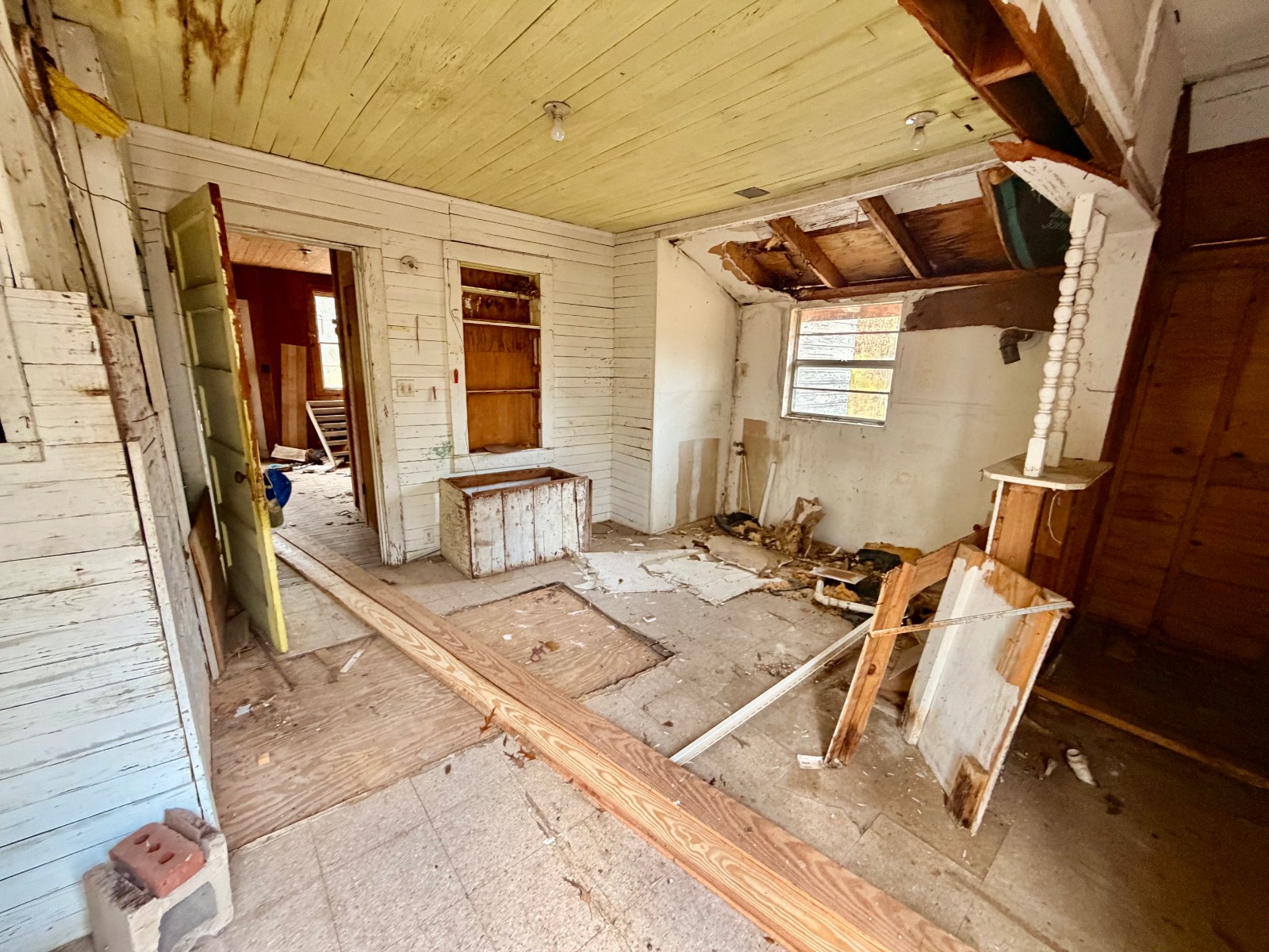 2056 Old Highway 5 S