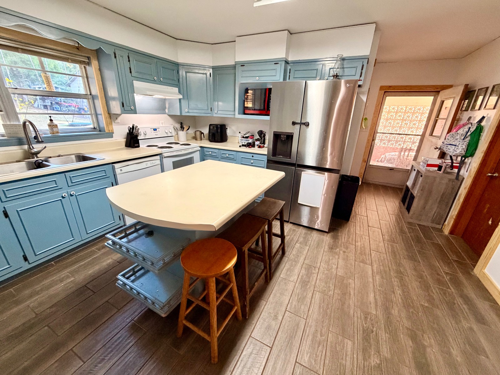 4441 gainestown road