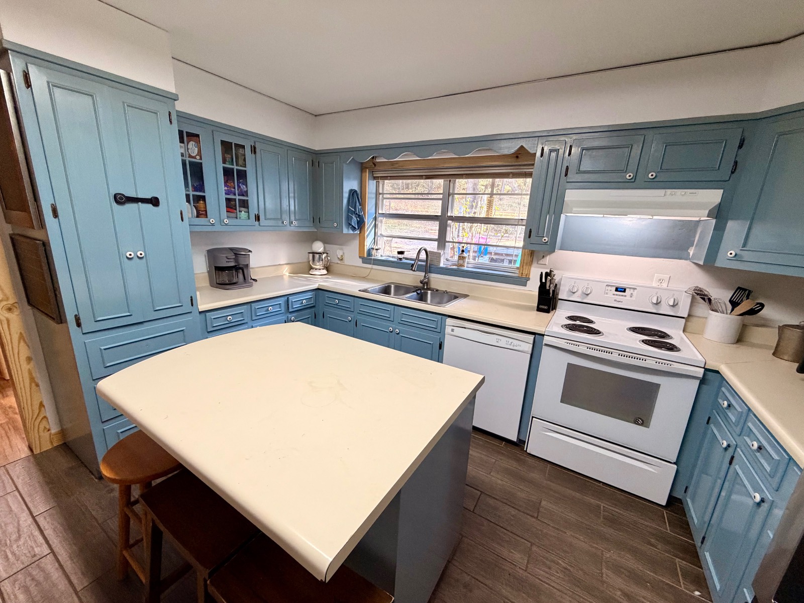 4441 gainestown road