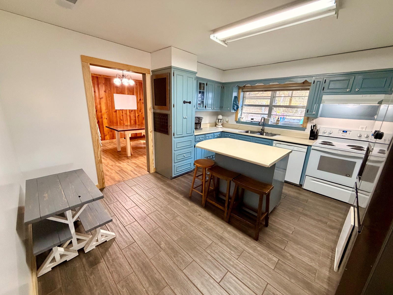 4441 gainestown road