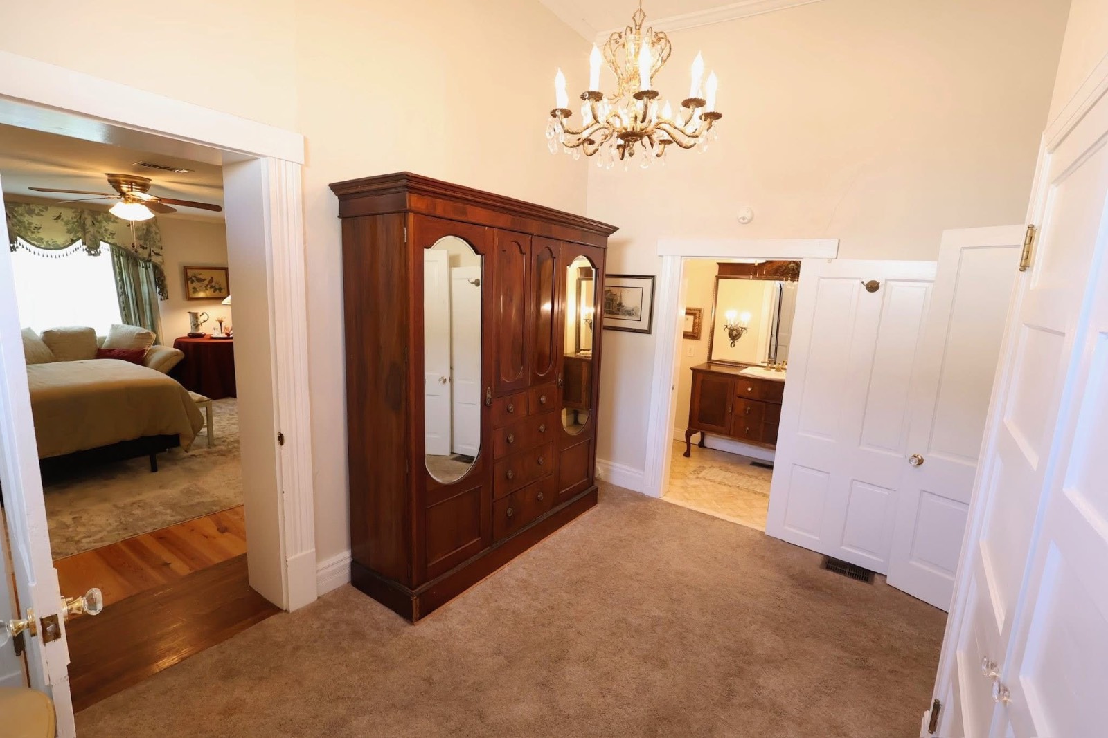 426 West Clinton Street