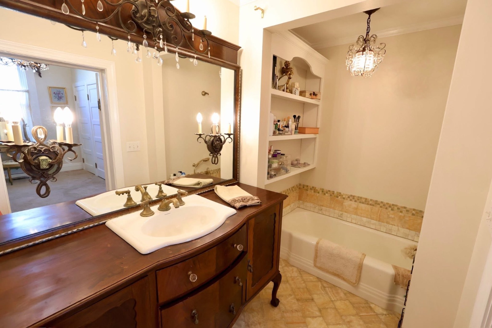 426 West Clinton Street