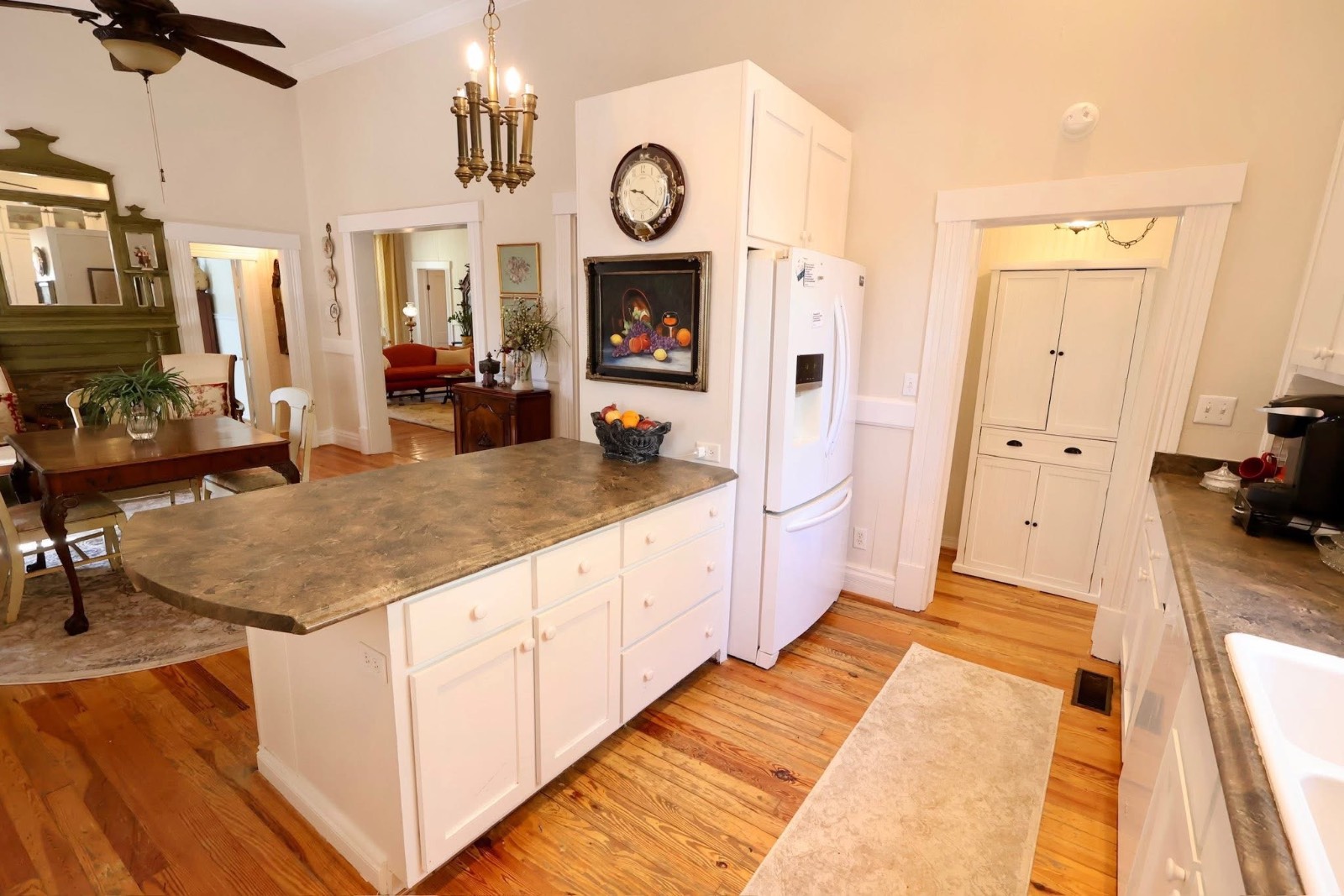 426 West Clinton Street