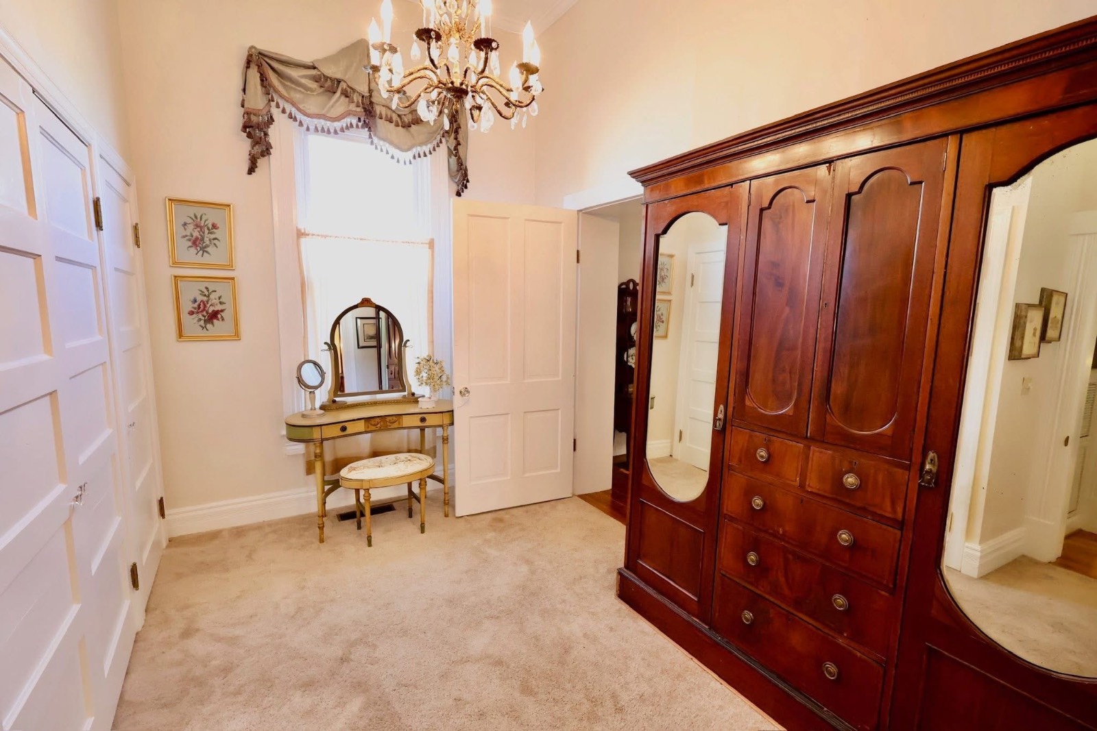 426 West Clinton Street