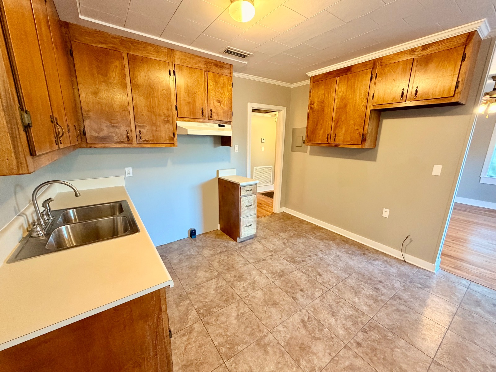 714 E Clinton Street